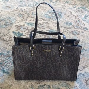 Calvin Klein Handbag / Purse